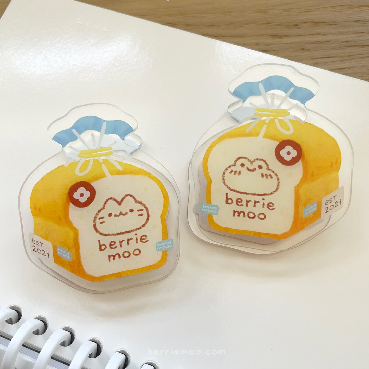 Konbini Breads - Acrylic Clips