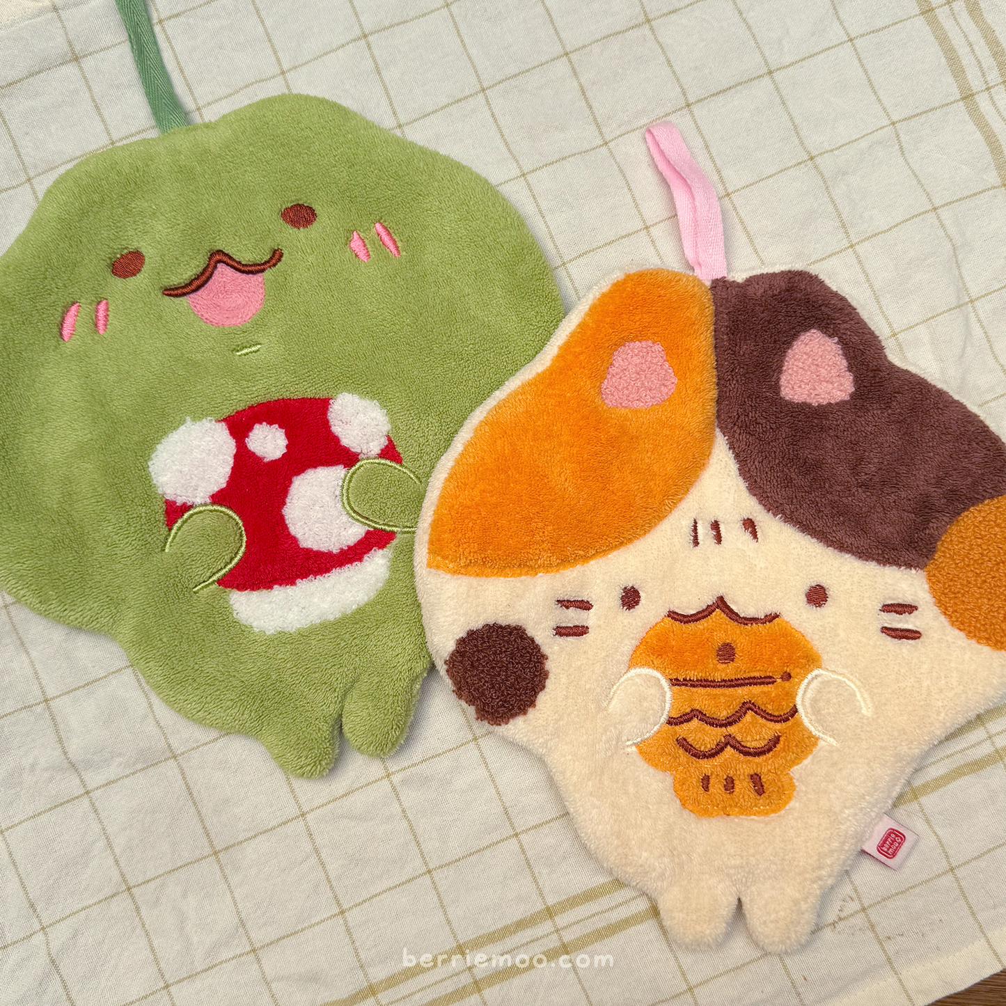Pogo - Hand Towel