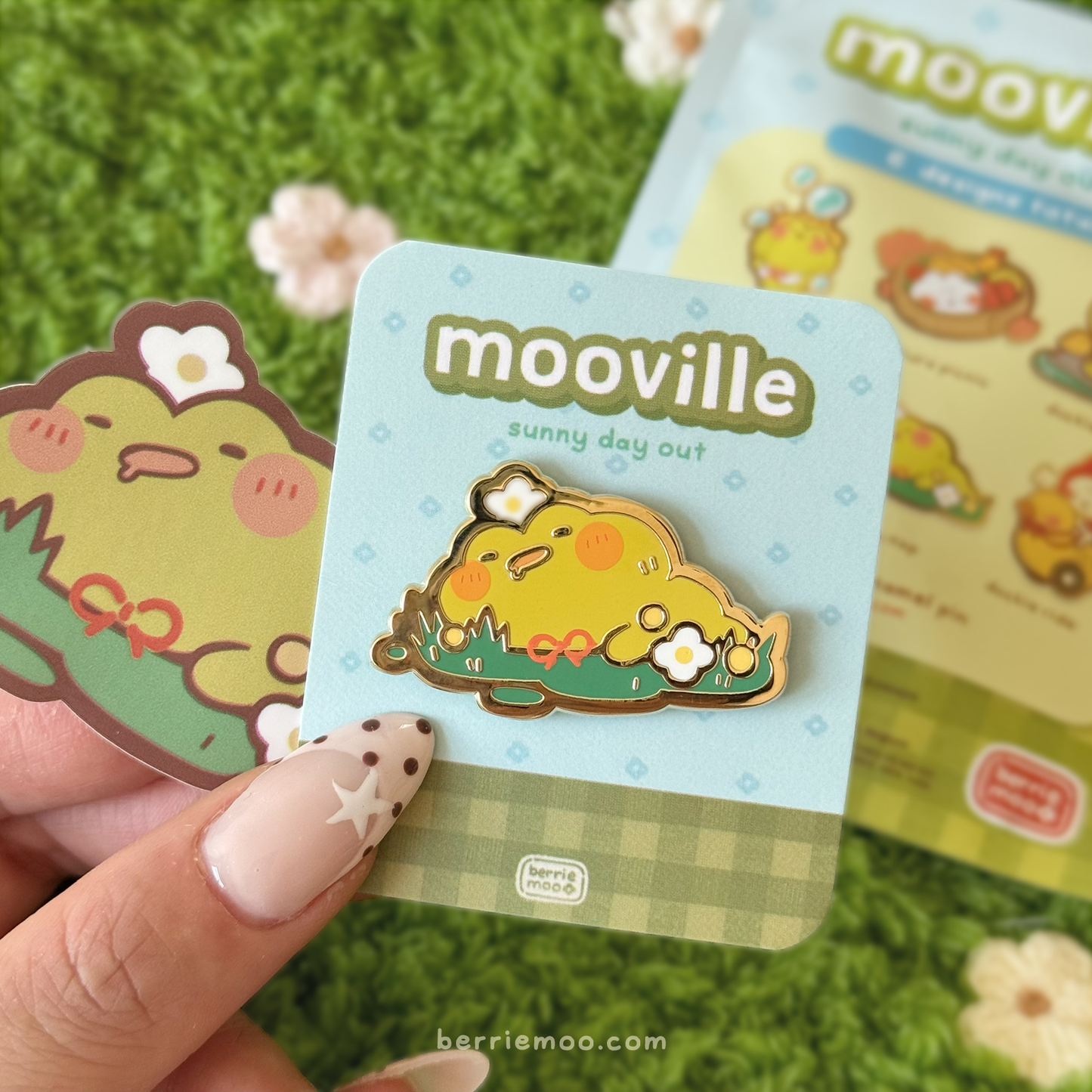 Mooville 2 - Enamel Pin Blind Bag
